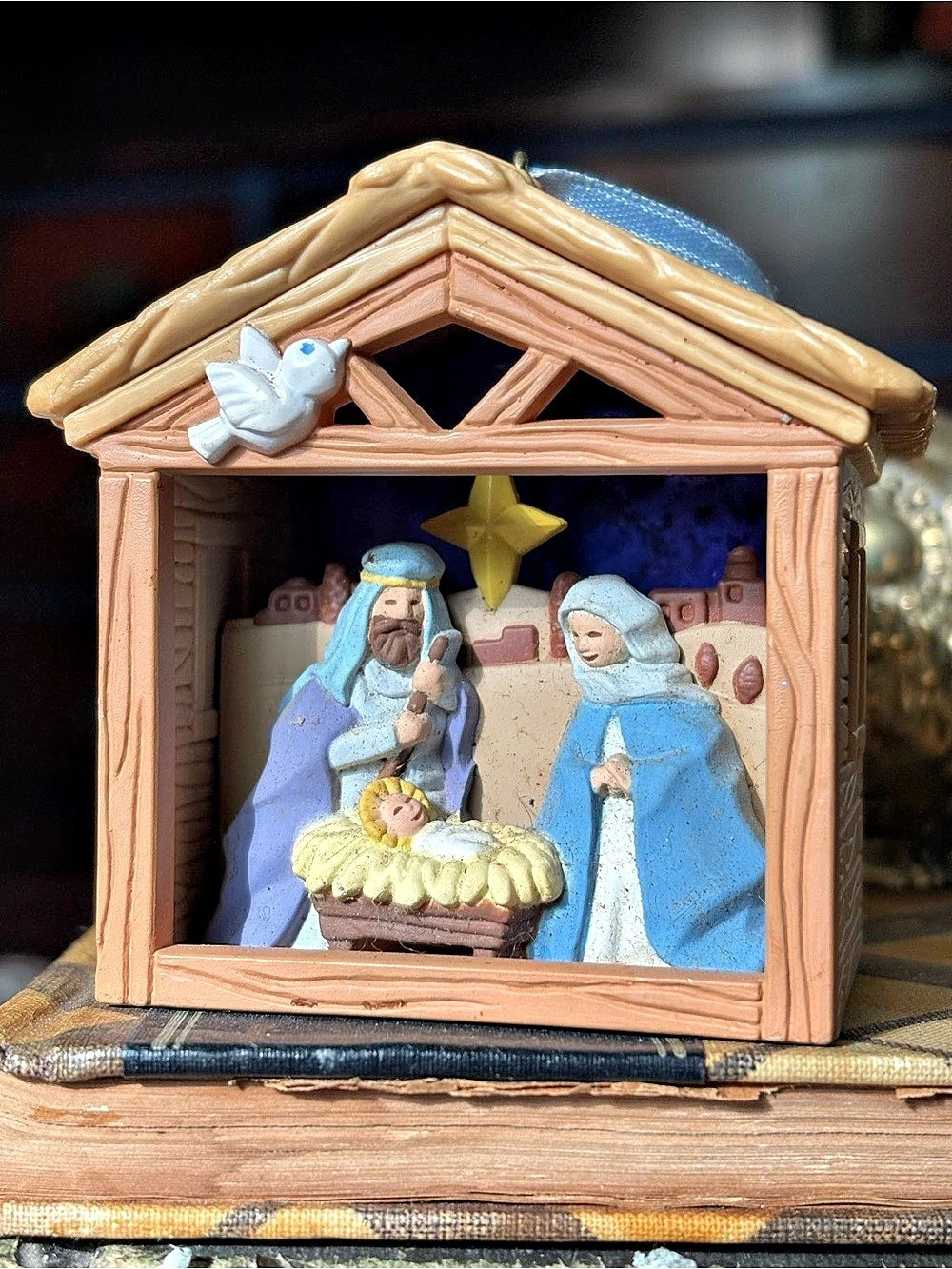 Hallmark Away in a Manger 1994 Nativity Holiday Decor